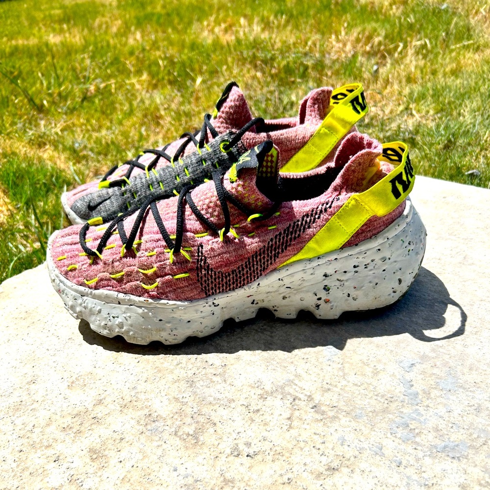 Nike Space Hippy 04 - Size 8